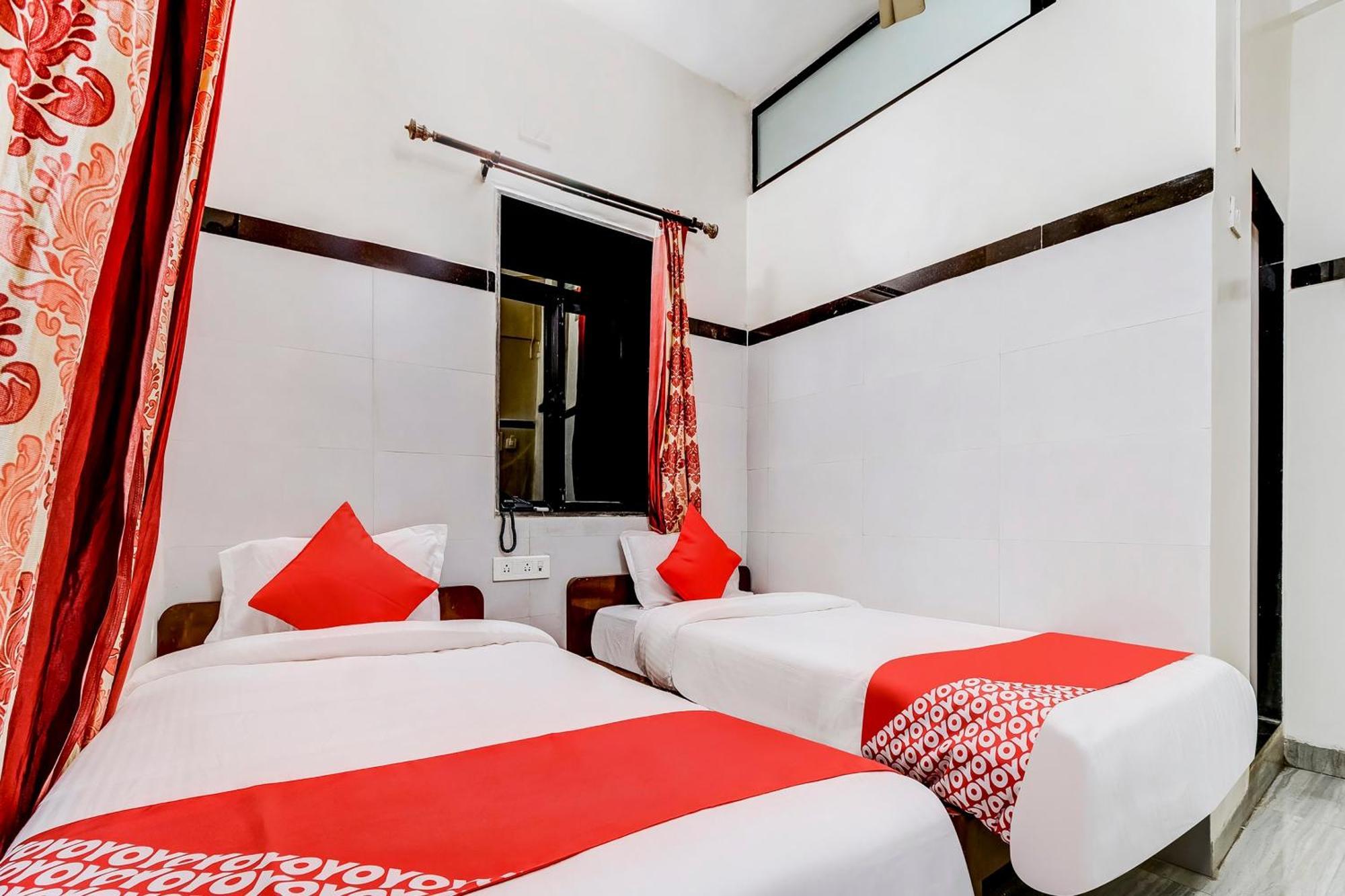 Super Oyo Hotel Dreamland Mumbai  Buitenkant foto
